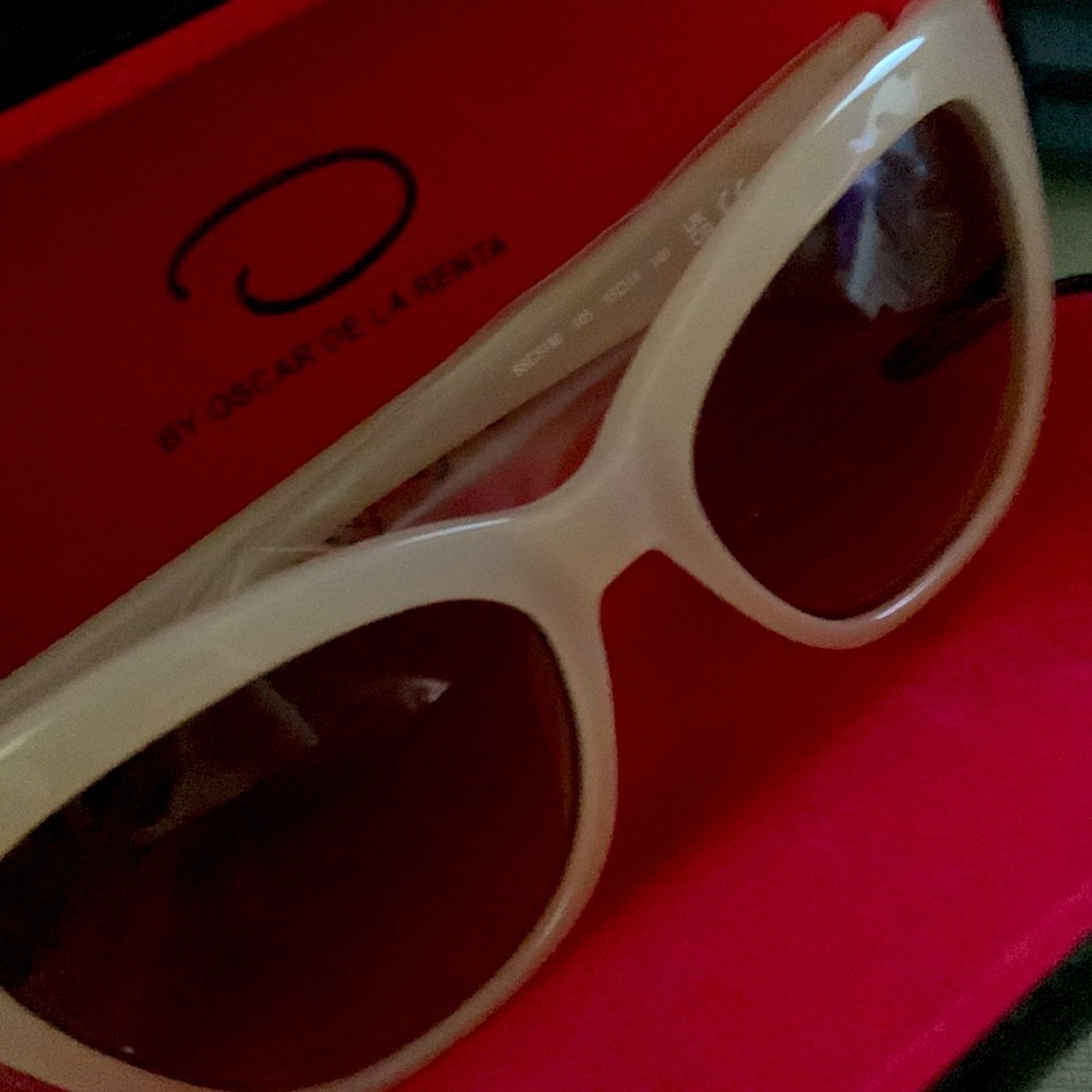 Glam Cat Eye Sunglasses beautiful design - Picture 6 of 9